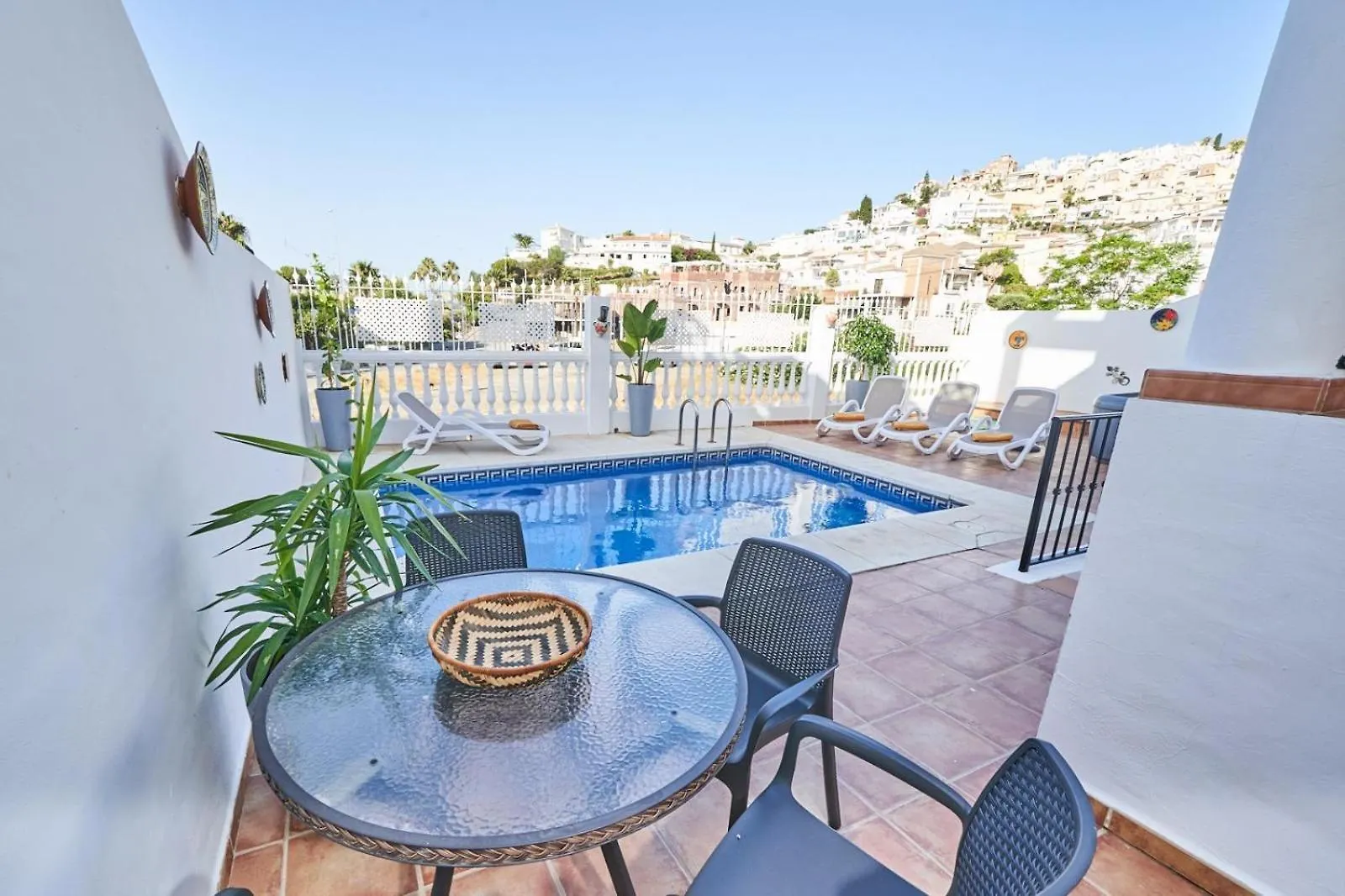 Villa Pura - Private Jacuzzi & Heated Pool Nerja 0*,